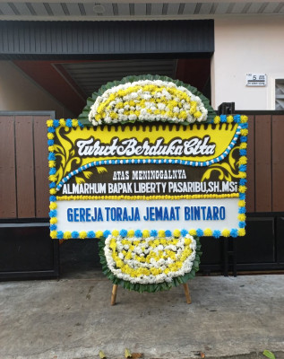 Papan Bunga Duka di Selong